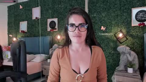 Lina  online show from October 31, 11:44 am