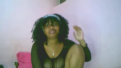 Snapshot of linah1123 chatting on October 5, 5:39 am linah1123 online show from October 5, 5:39 am