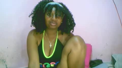 Snapshot of linah1123 chatting on October 8, 11:24 pm linah1123 online show from October 8, 11:24 pm