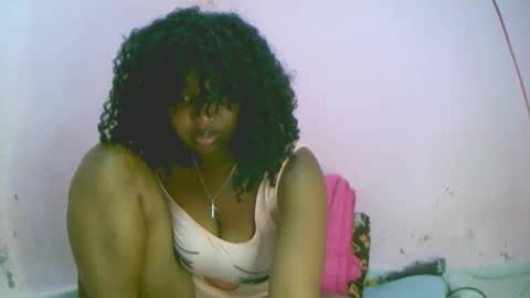 Snapshot of linah1123 chatting on October 10, 10:47 am linah1123 online show from October 10, 10:47 am