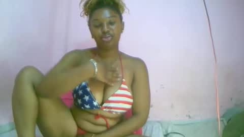 Snapshot of linah1123 chatting on October 13, 11:38 pm linah1123 online show from October 13, 11:38 pm