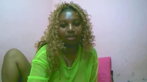 linah1123 online show from November 22, 10:31 pm