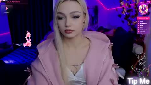 I am Lina online show from March 17, 1:58 pm