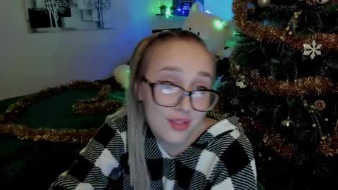 Lina online show from December 23, 11:17 pm