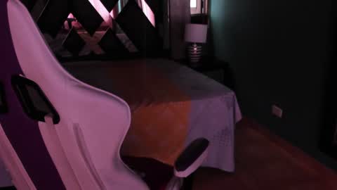  Linda  online show from January 26, 4:09 pm