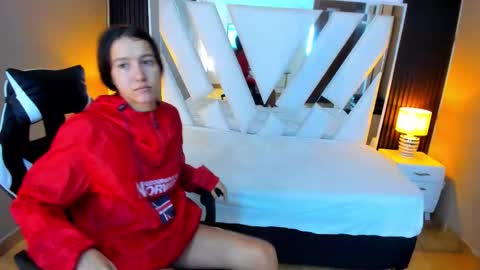  Linda  online show from October 12, 12:59 pm