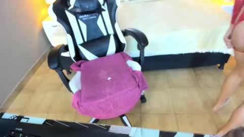  Linda  online show from December 15, 6:23 pm