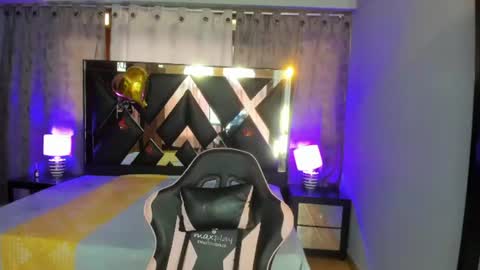 Snapshot of linda4petite chatting on July 11, 5:59 pm Linda online show from July 11, 5:59 pm