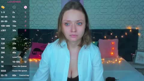 Snapshot of linda__bryant chatting on February 3, 3:42 am Linda GMT2 Mon Tu Fri Sa Su 0300am-1000 am online show from February 3, 3:42 am