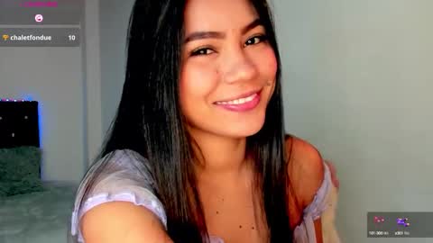 Snapshot of linda_alana chatting on October 16, 5:03 pm Alana online show from October 16, 5:03 pm