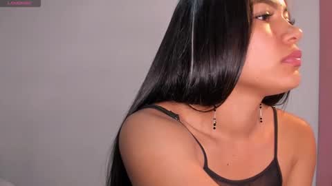 Snapshot of linda_alana chatting on February 3, 2:53 am Alana online show from February 3, 2:53 am