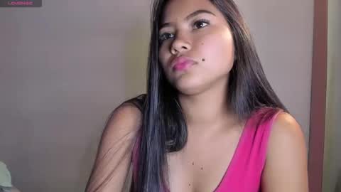 Snapshot of linda_alana chatting on February 14, 10:06 pm Alana online show from February 14, 10:06 pm