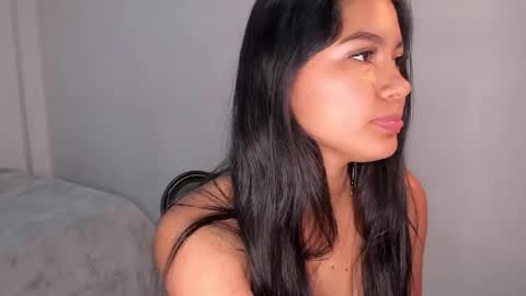 Snapshot of linda_alana chatting on March 9, 6:34 pm Alana online show from March 9, 6:34 pm