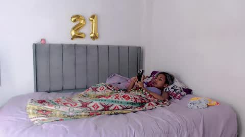 Snapshot of linda_brown_1 chatting on June 1, 12:07 pm linda brown online show from June 1, 12:07 pm
