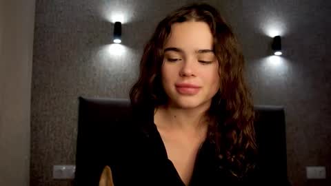 Linda online show from October 24, 1:40 pm