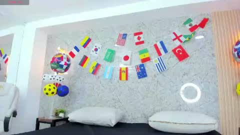  LINDA  online show from June 16, 11:02 am