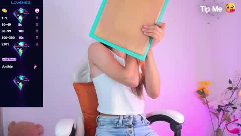 Linda online show from December 2, 5:24 am