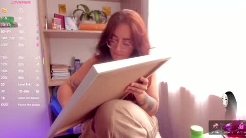 Giggles  online show from July 3, 3:51 pm