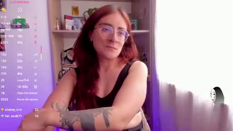 Giggles  online show from July 25, 8:50 pm