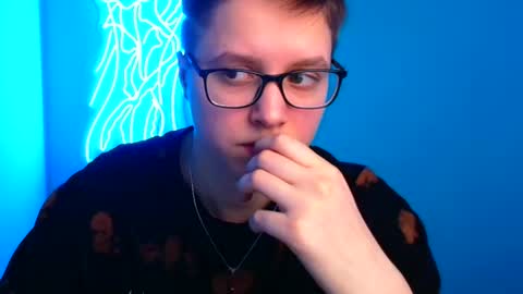 Linda online show from March 11, 9:24 am