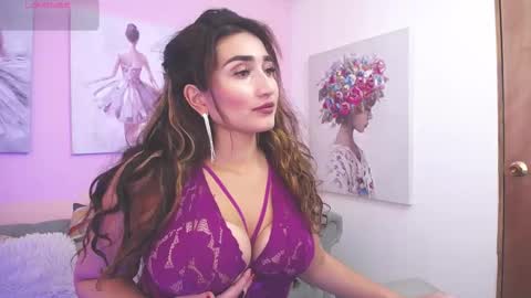 Snapshot of linda_morgan1 chatting on October 22, 12:27 pm Maria Paula online show from October 22, 12:27 pm