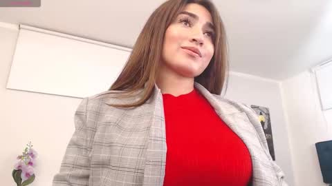 Snapshot of linda_morgan1 chatting on November 3, 1:23 pm Maria Paula online show from November 3, 1:23 pm