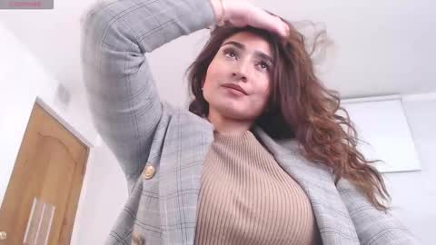 Maria Paula online show from January 12, 1:38 pm