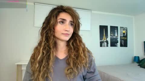 Snapshot of linda_morgan1 chatting on May 30, 12:13 pm Maria Paula online show from May 30, 12:13 pm
