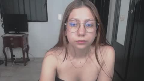 naomi online show from April 22, 2:36 am