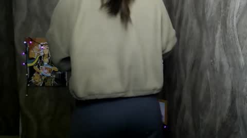 Linda online show from November 24, 4:07 pm