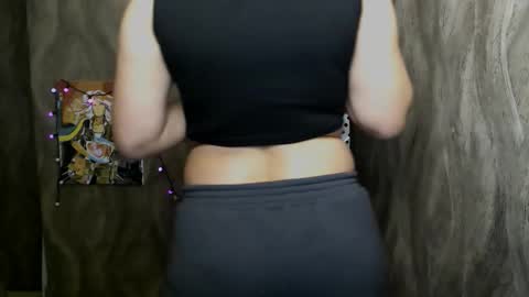 Linda online show from November 25, 4:29 pm