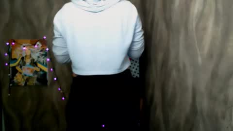 Linda online show from December 18, 4:24 pm