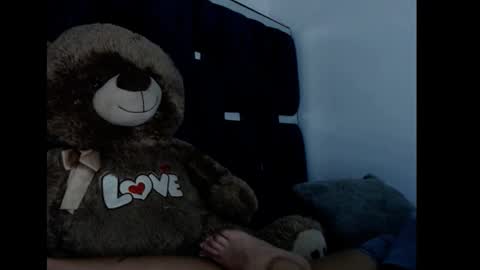 linda      online show from February 12, 4:40 am