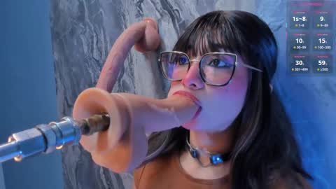 Snapshot of linda_sofi__ chatting on May 31, 10:22 pm linda_sofi__ online show from May 31, 10:22 pm