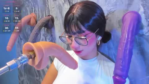 Snapshot of linda_sofi__ chatting on June 6, 8:24 pm linda_sofi__ online show from June 6, 8:24 pm