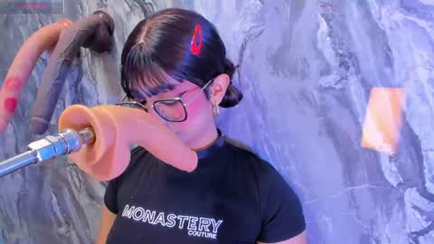 Snapshot of linda_sofi__ chatting on June 18, 7:40 pm linda_sofi__ online show from June 18, 7:40 pm