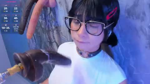 Snapshot of linda_sofi__ chatting on July 9, 8:35 pm linda_sofi__ online show from July 9, 8:35 pm