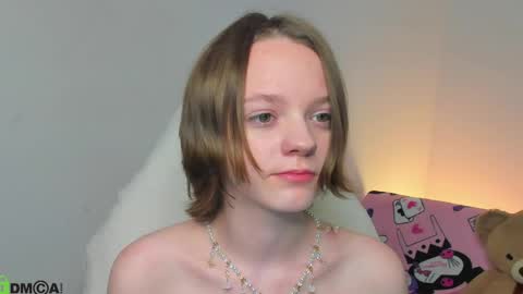 Snapshot of lindaa_bell chatting on June 2, 12:56 am My real name is Olivia online show from June 2, 12:56 am