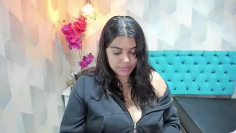 Snapshot of lindabreexlove chatting on March 14, 4:01 pm online show from March 14, 4:01 pm