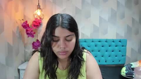 Snapshot of lindabreexlove chatting on April 4, 12:35 pm online show from April 4, 12:35 pm