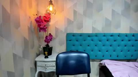 Snapshot of lindabreexlove chatting on May 16, 4:39 pm online show from May 16, 4:39 pm