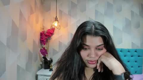 Snapshot of lindabreexlove chatting on May 20, 6:03 pm online show from May 20, 6:03 pm
