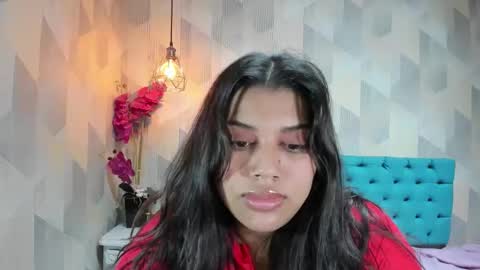 Snapshot of lindabreexlove chatting on May 23, 4:44 pm online show from May 23, 4:44 pm