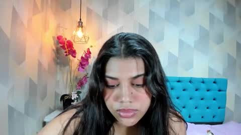 Snapshot of lindabreexlove chatting on May 27, 3:53 pm online show from May 27, 3:53 pm