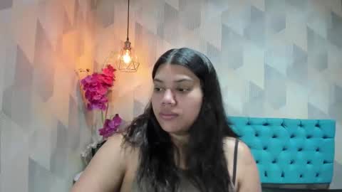 Snapshot of lindabreexlove chatting on June 1, 1:46 pm online show from June 1, 1:46 pm