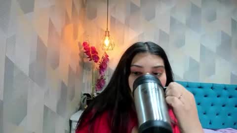 Snapshot of lindabreexlove chatting on June 3, 1:57 pm online show from June 3, 1:57 pm
