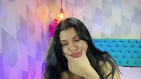 Snapshot of lindabreexlove chatting on July 11, 3:26 pm online show from July 11, 3:26 pm