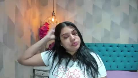 Snapshot of lindabreexlove chatting on July 13, 2:09 pm online show from July 13, 2:09 pm