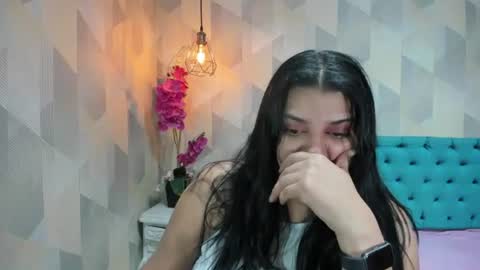 Snapshot of lindabreexlove chatting on July 14, 3:40 pm online show from July 14, 3:40 pm