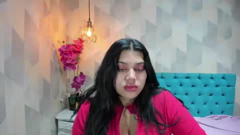 Snapshot of lindabreexlove chatting on July 16, 2:56 pm online show from July 16, 2:56 pm